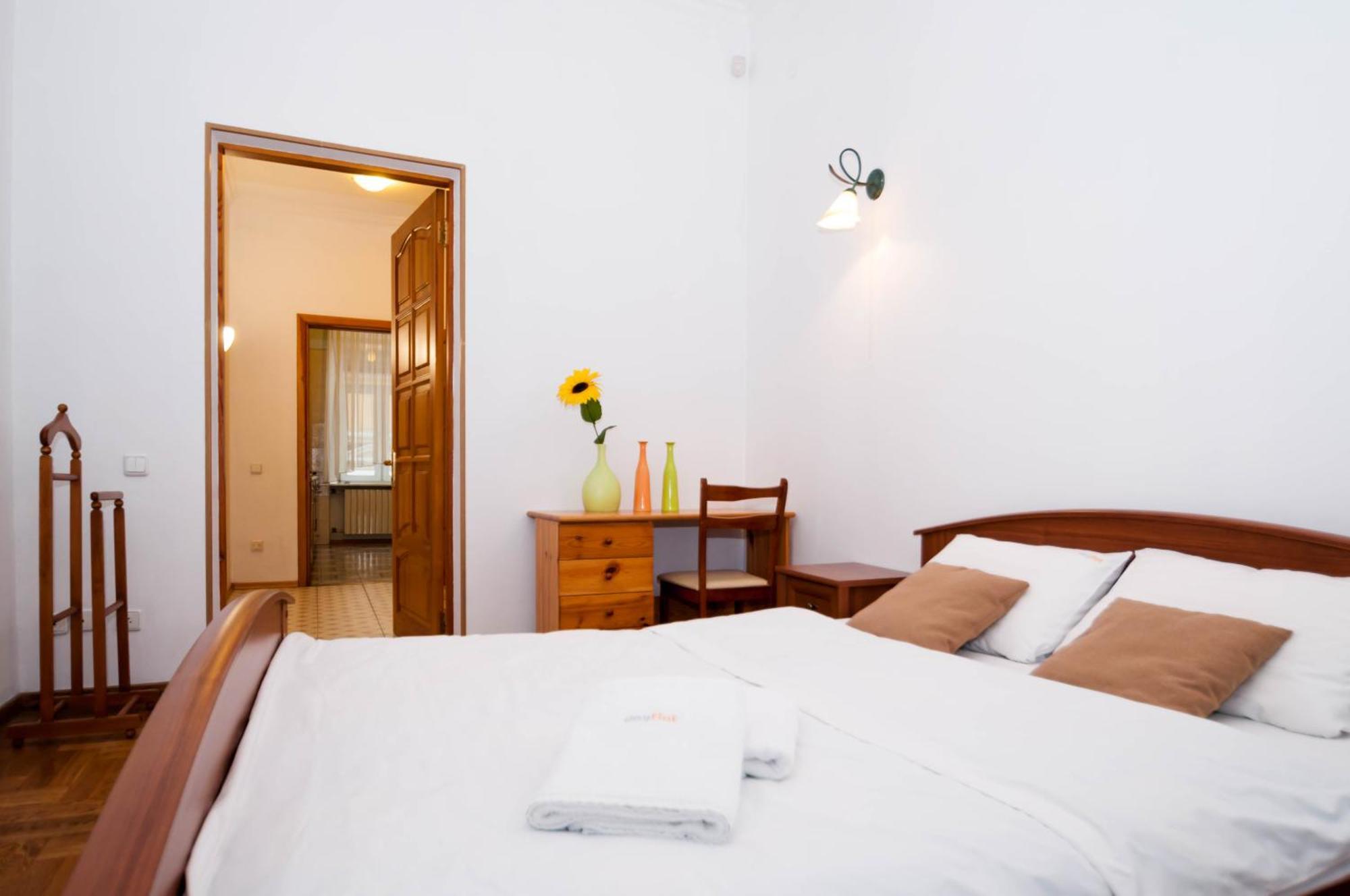 Central Apartments Киев Экстерьер фото