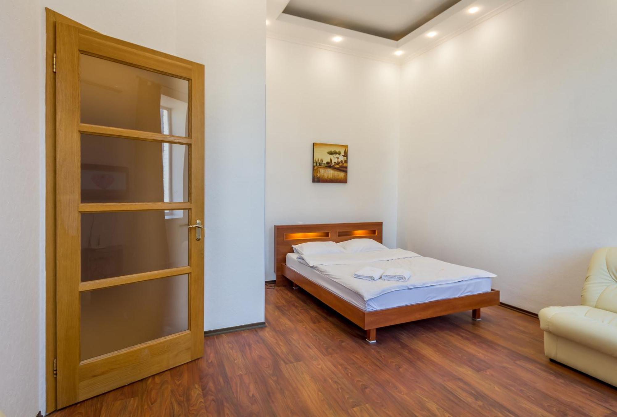 Central Apartments Киев Экстерьер фото