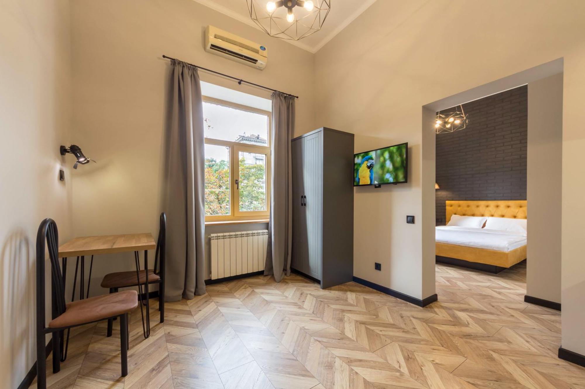 Central Apartments Киев Экстерьер фото